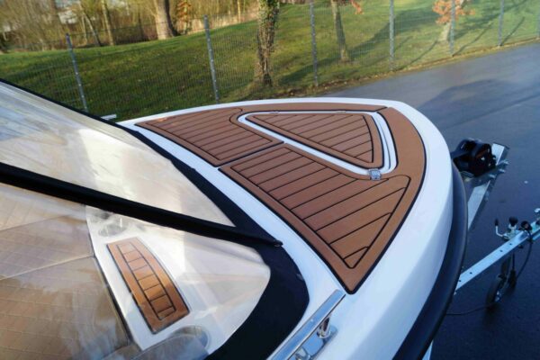 phantom-500-exclusive_motorboot_schwarz-beige_5