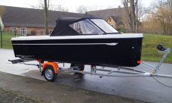 phantom-500-exclusive_motorboot_schwarz-beige_8